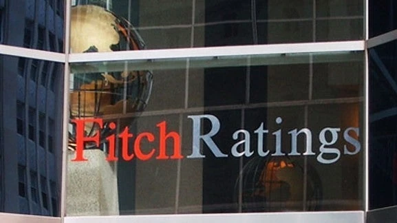 Ο οίκος Fitch αναβάθμισε τα ομόλογα της Eurobank και της Εθνικής Τράπεζας